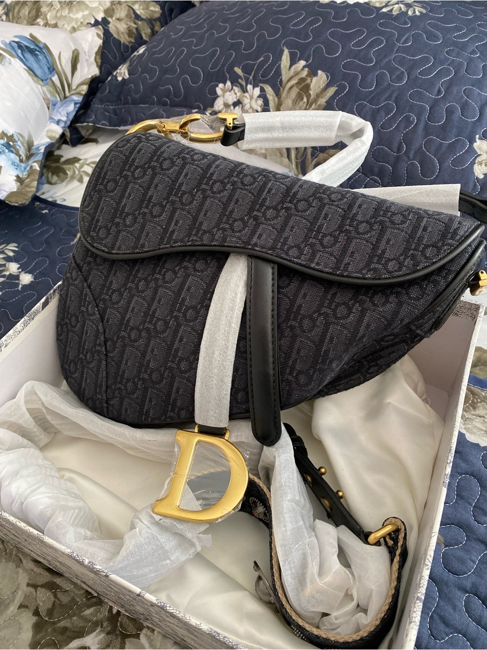 Luxury Black Saddle Bag - Designer Inspired - Picture 2 of 10